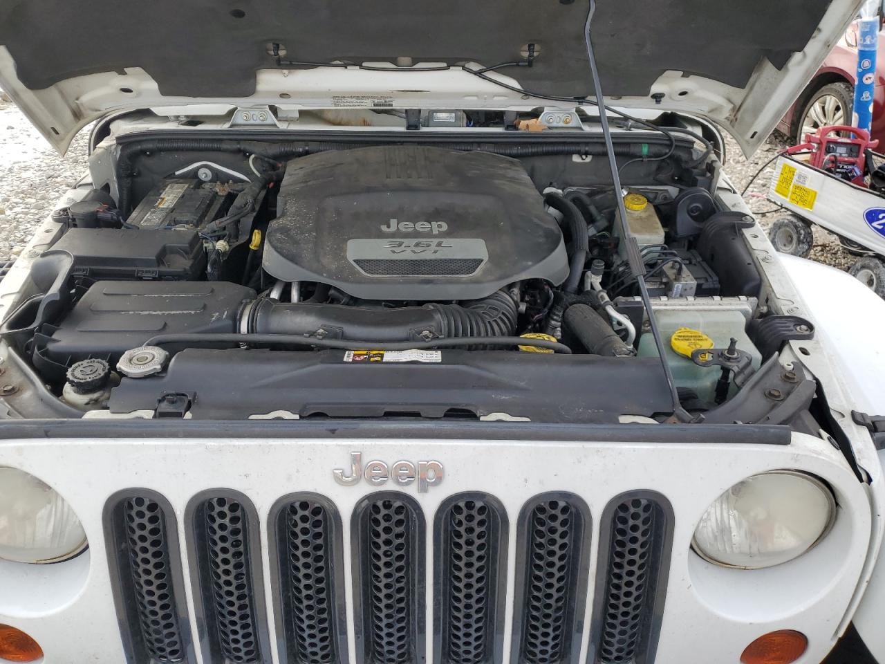2013 Jeep Wrangler - Image 12
