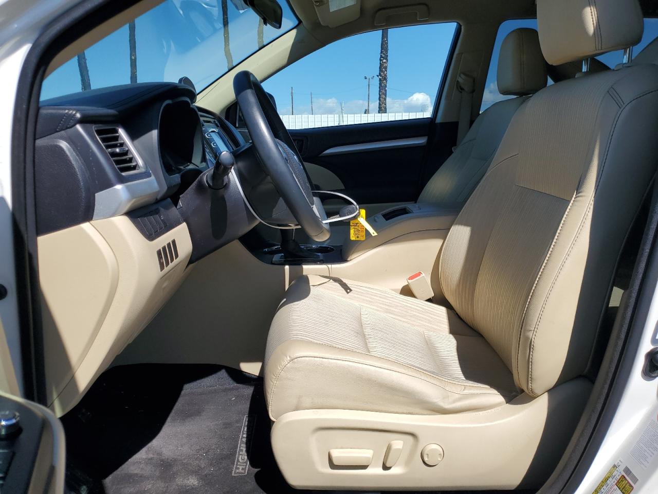 2015 Toyota Highlander - Image 7