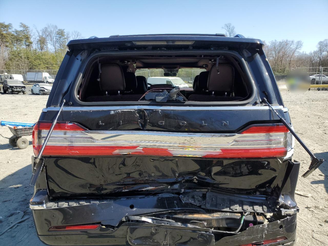 2021 Lincoln Navigator - Image 6