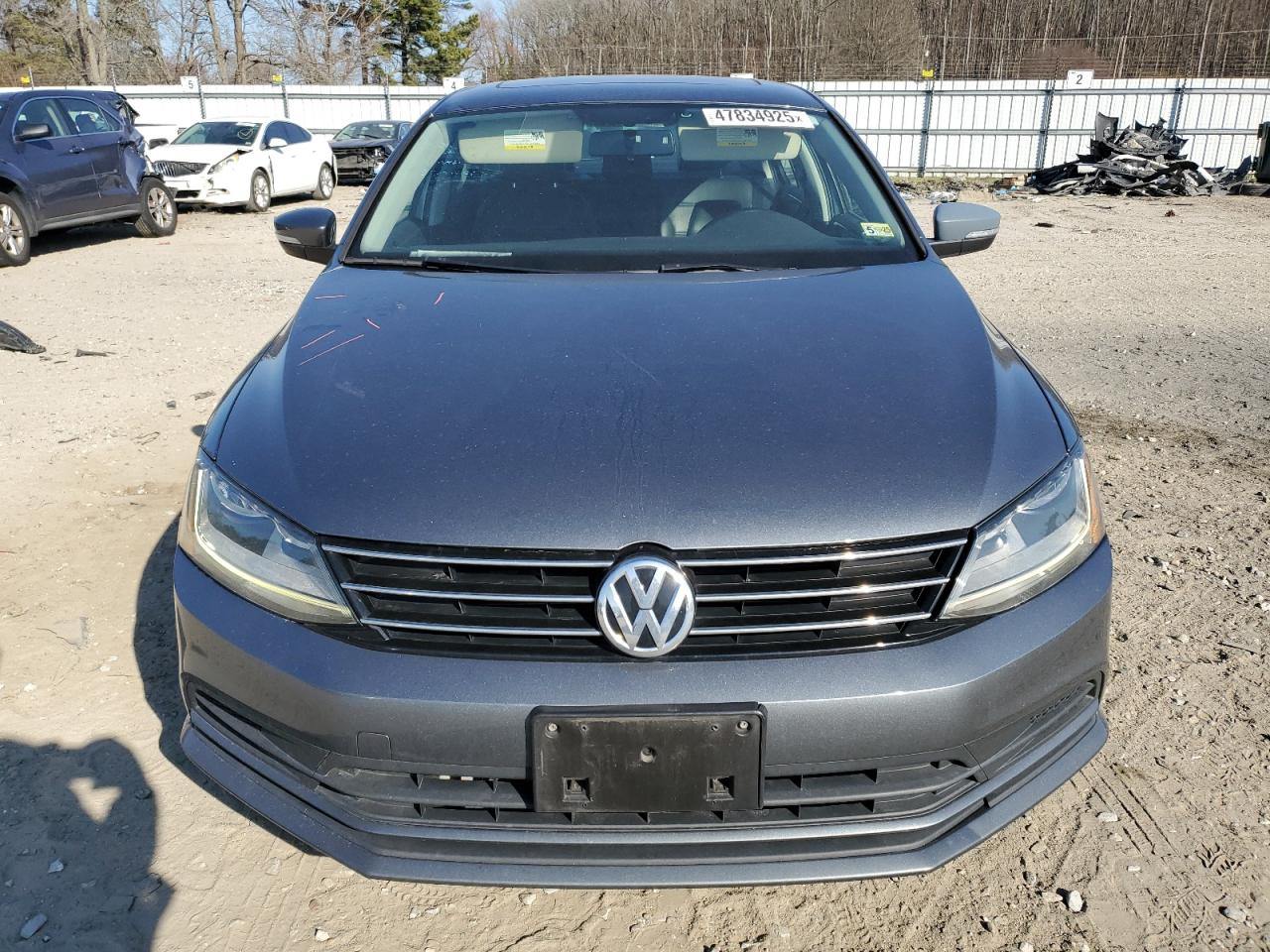 2017 Volkswagen Jetta - Image 5