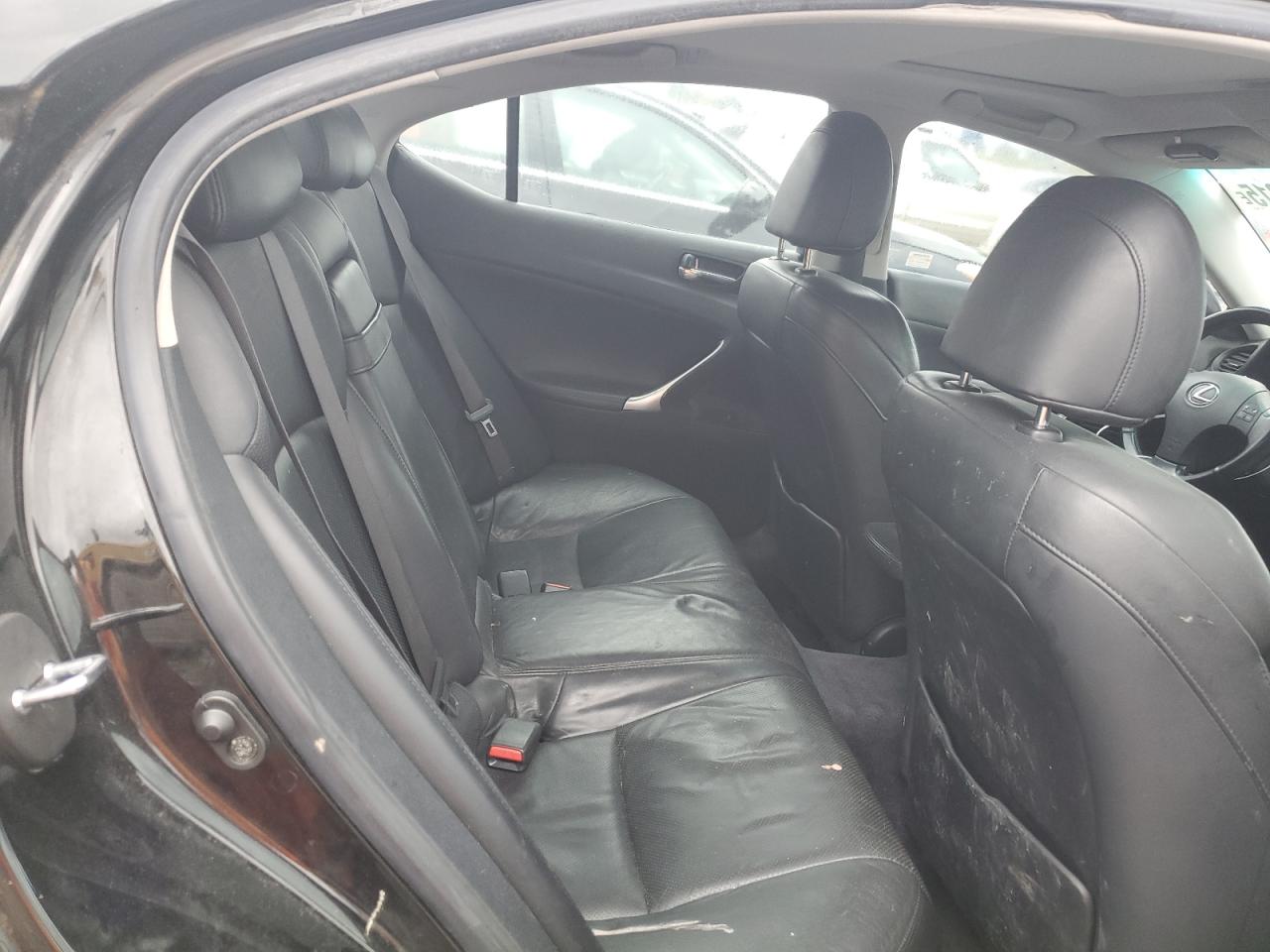 2006 Lexus IS - Image 10