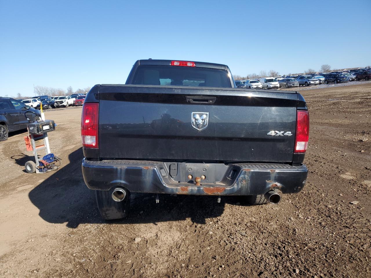 2016 RAM 1500 - Image 6