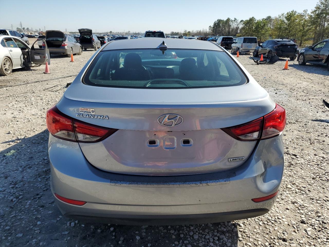 2015 Hyundai Elantra - Image 6