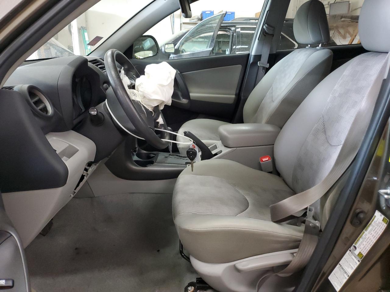 2010 Toyota RAV 4 - Image 7