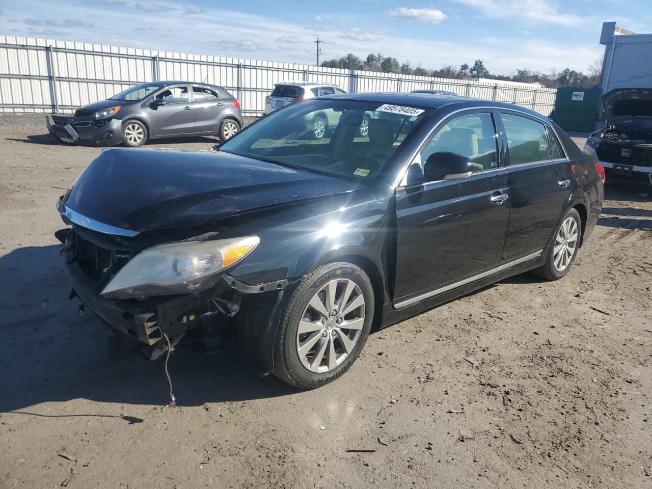 2011 Toyota Avalon - Image 1