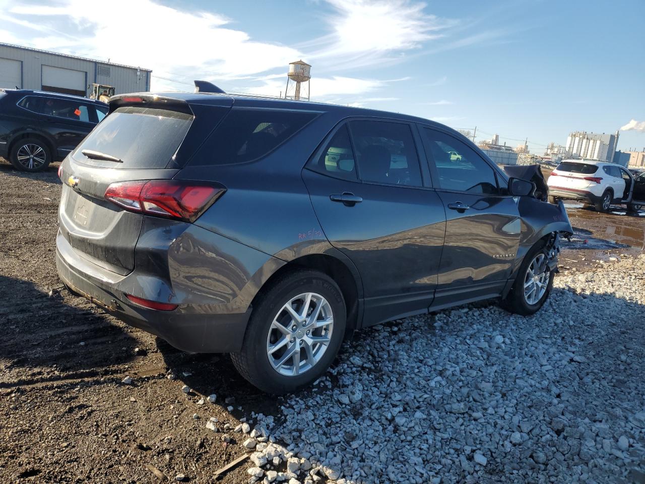 2022 Chevrolet Equinox - Image 3