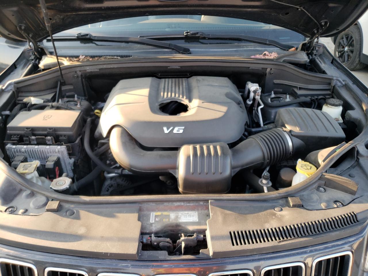 2014 Jeep Grand Cherokee - Image 12