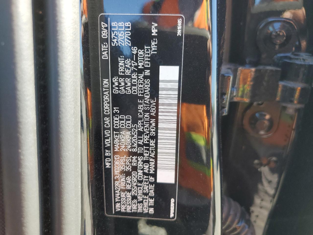 2018 Volvo XC60 - Image 13