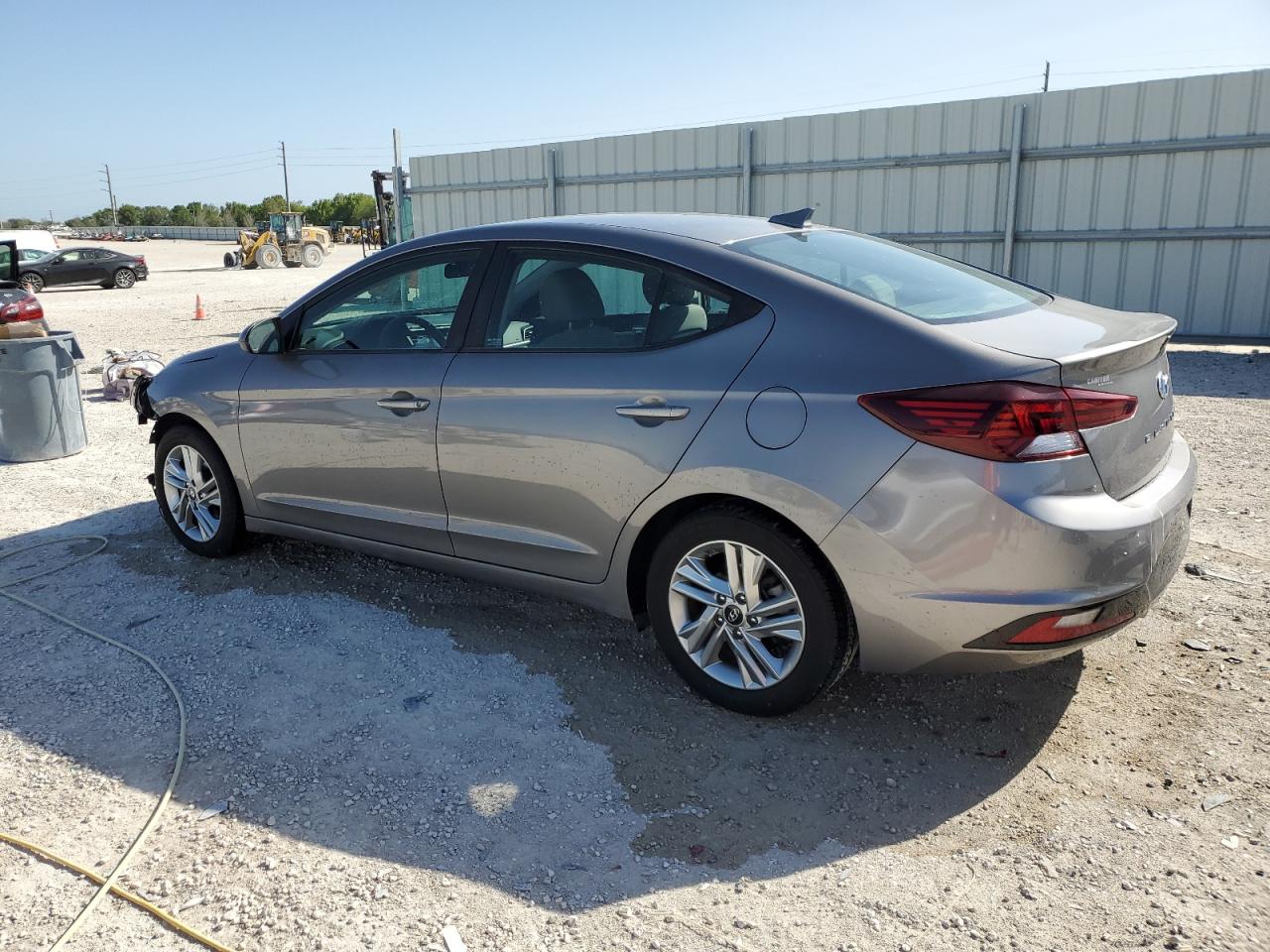 2020 Hyundai Elantra - Image 2