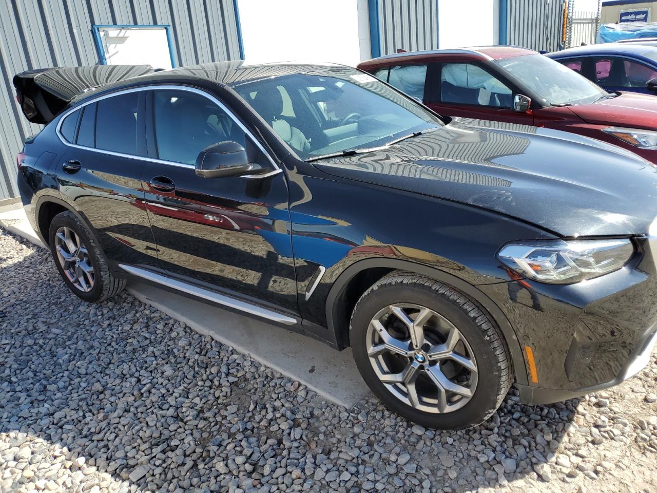 2024 BMW X4 - Image 4