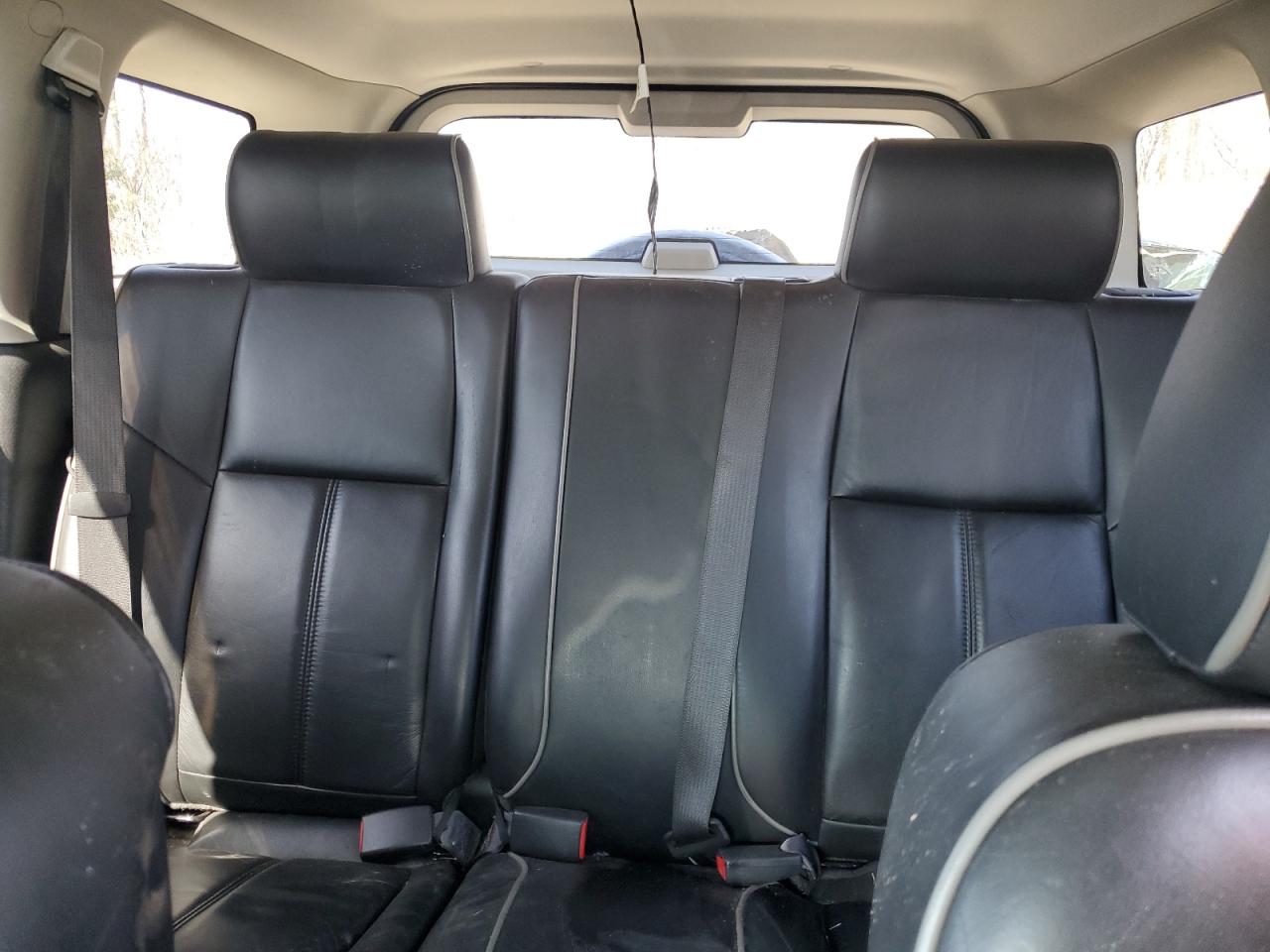 2007 Hummer H3 - Image 10