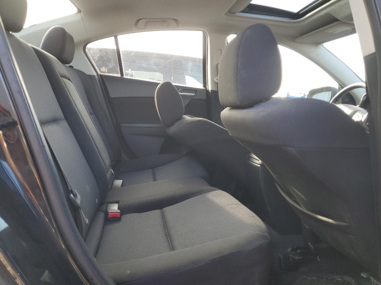2011 Mazda 3 - Image 10