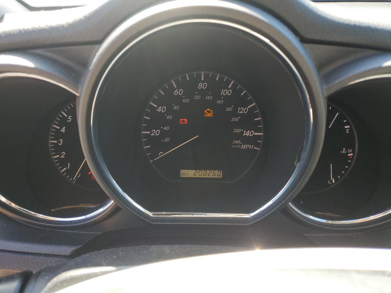 2005 Lexus RX - Image 9