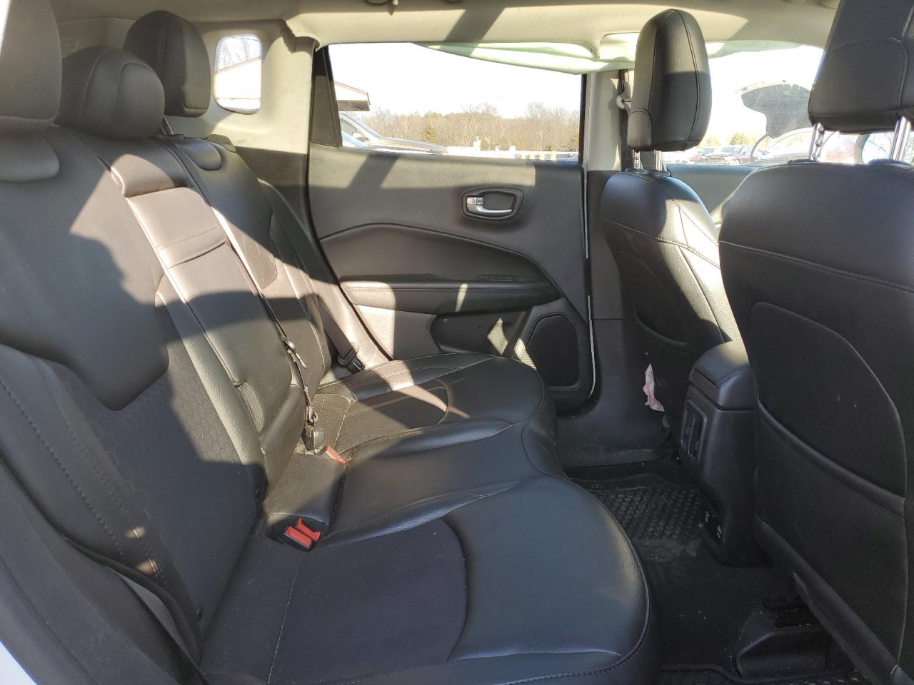 2019 Jeep Compass - Image 11