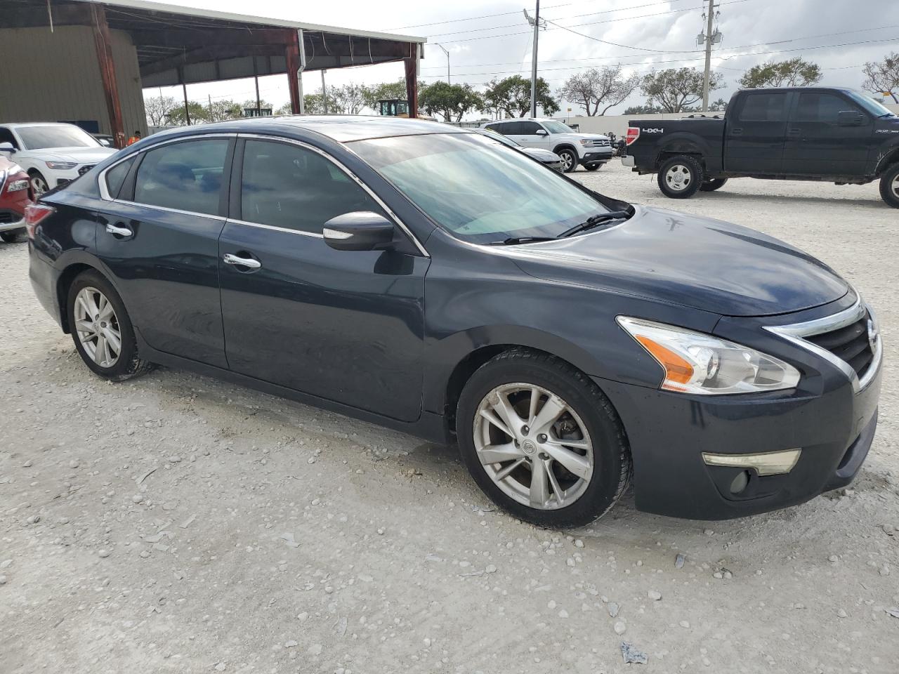 2014 Nissan Altima - Image 4