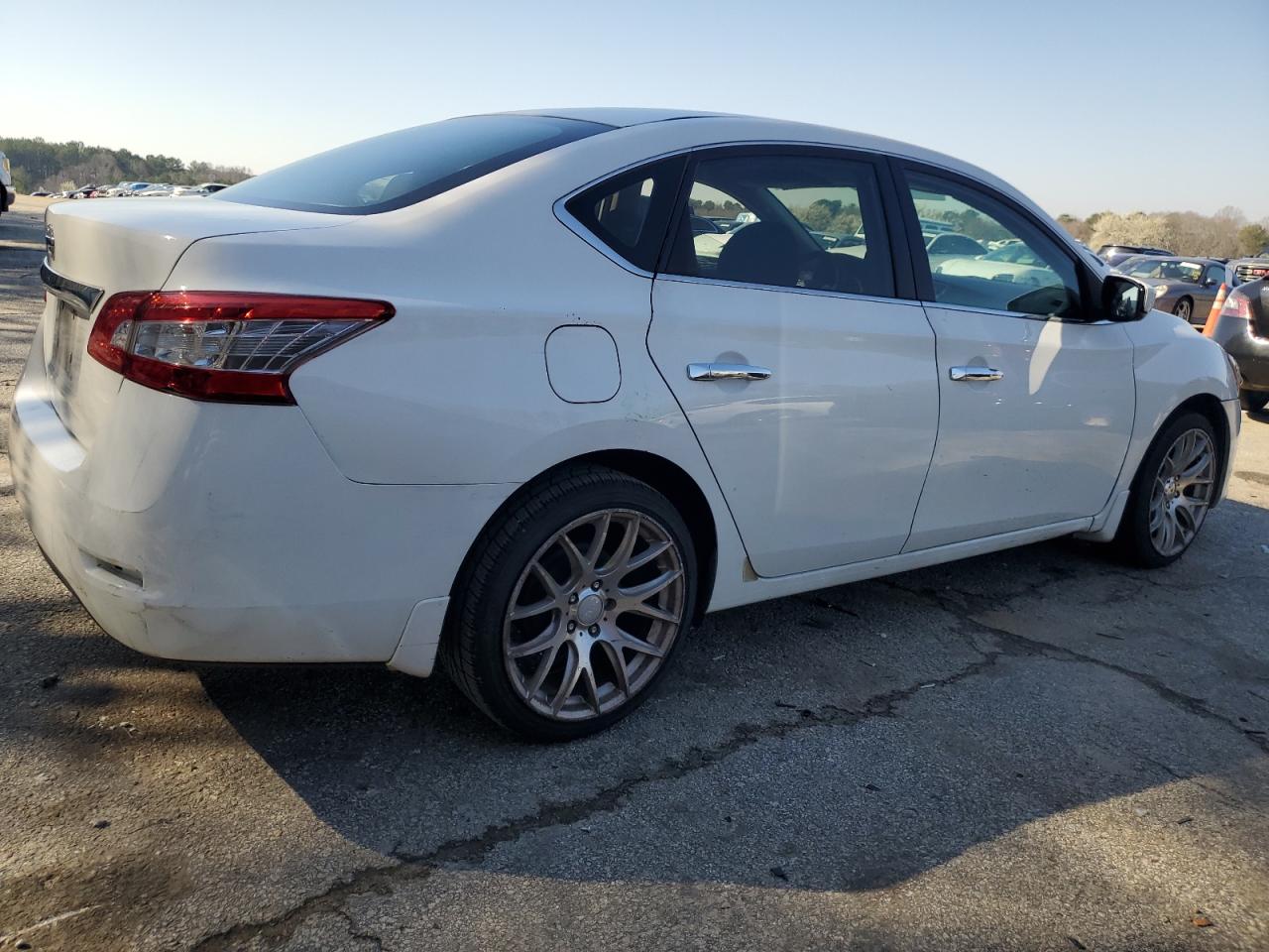 2015 Nissan Sentra - Image 3