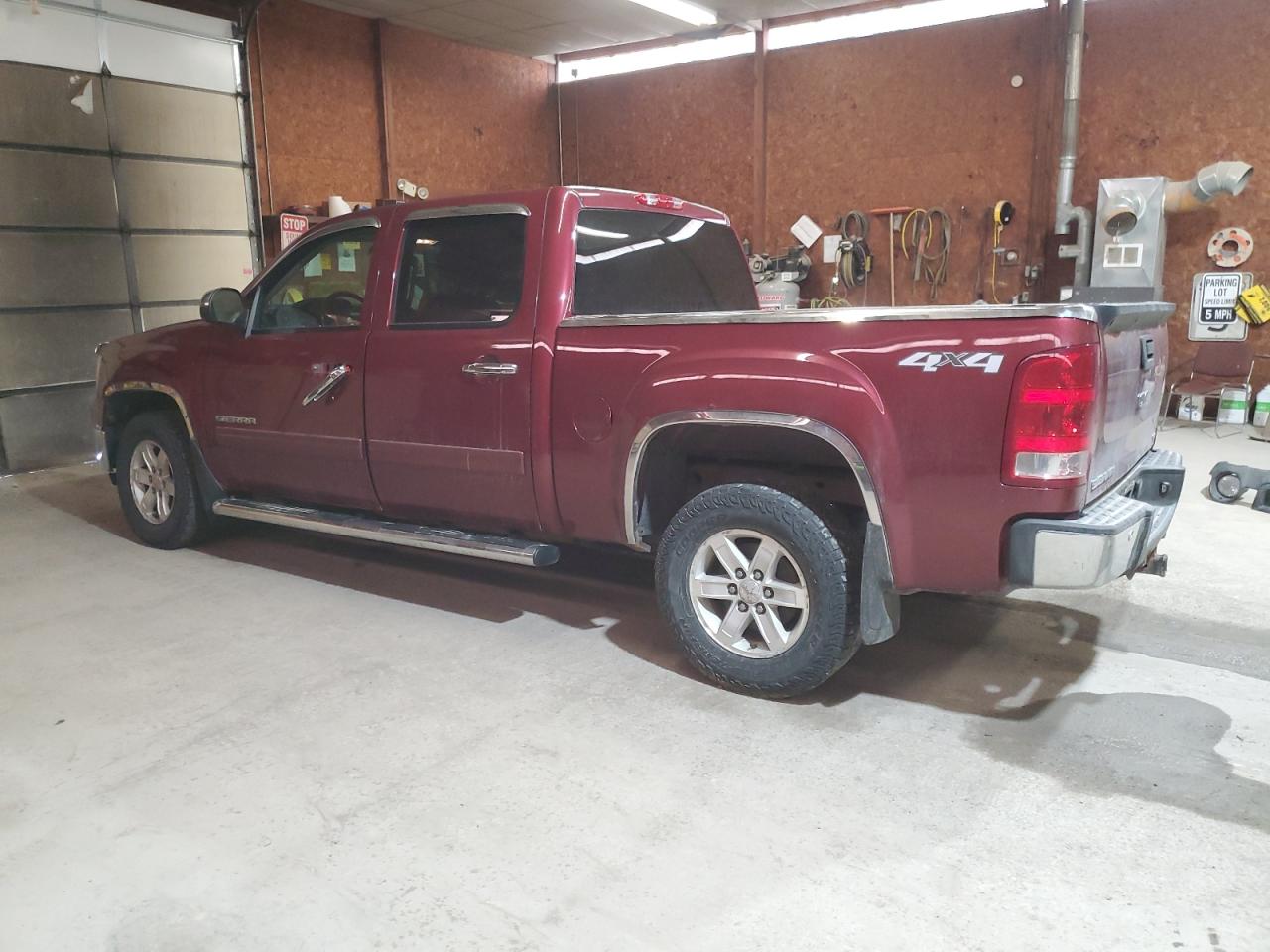 2013 GMC Sierra - Image 2