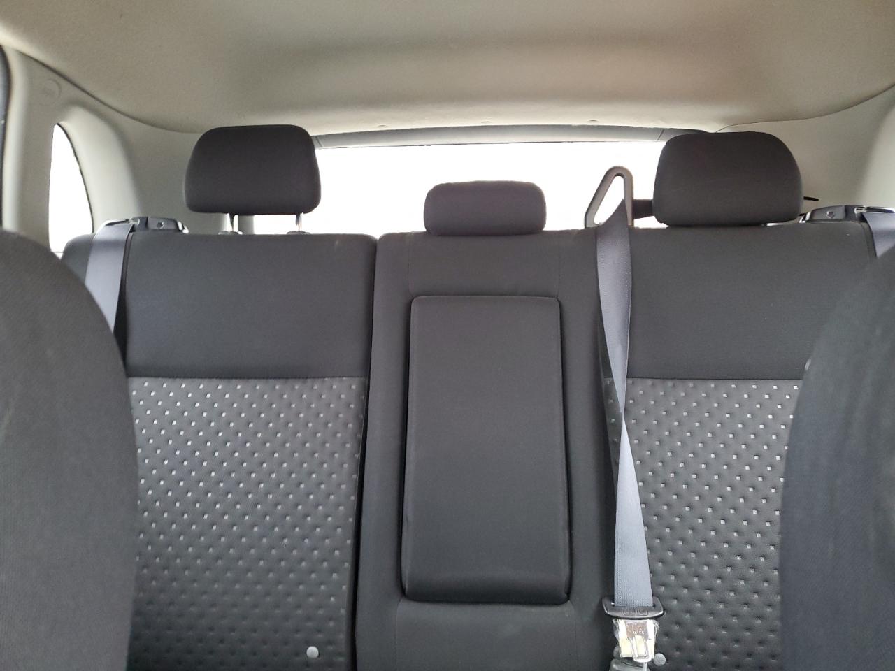 2011 Mitsubishi Outlander - Image 10