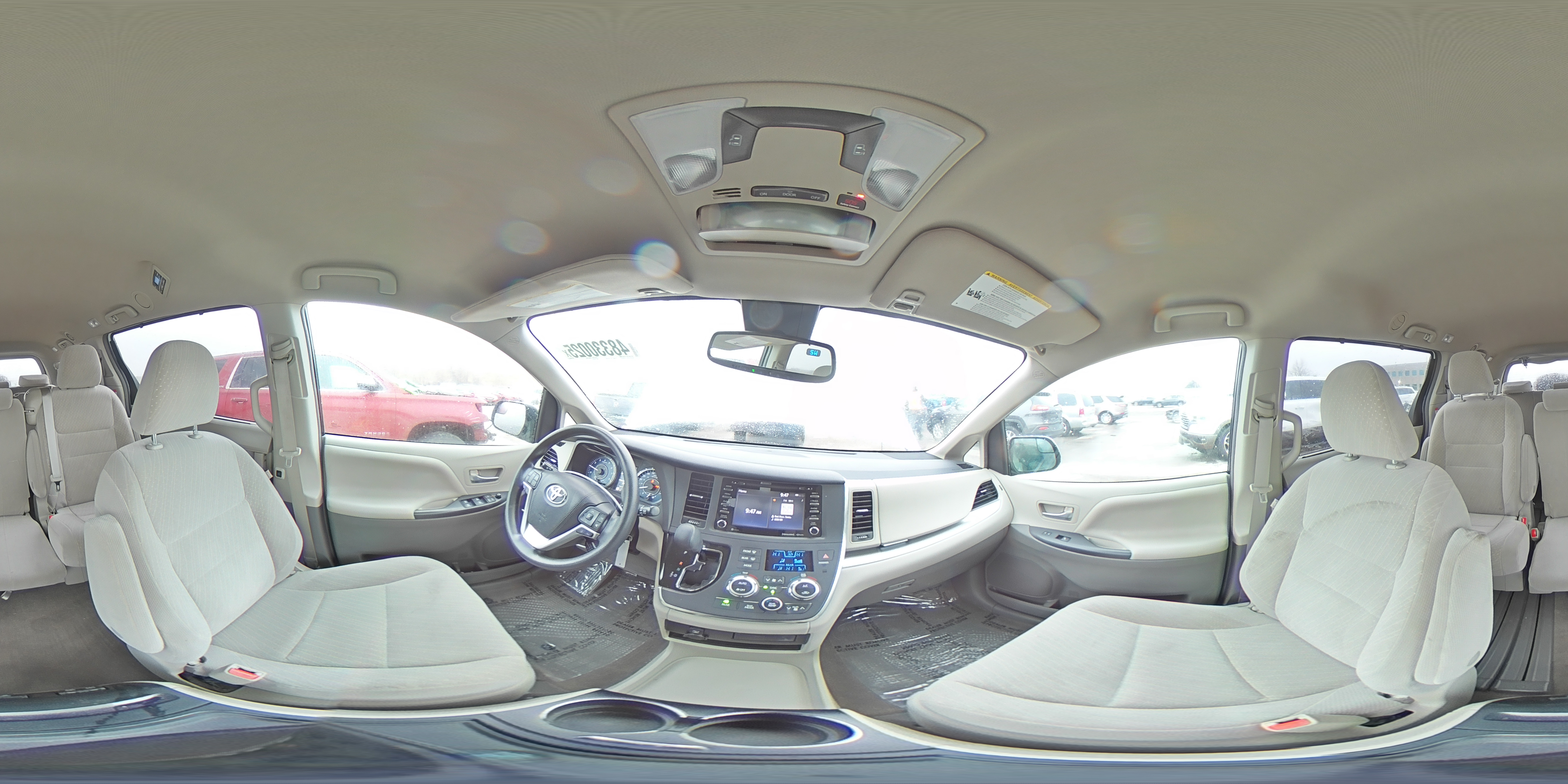 2018 Toyota Sienna - Image 16