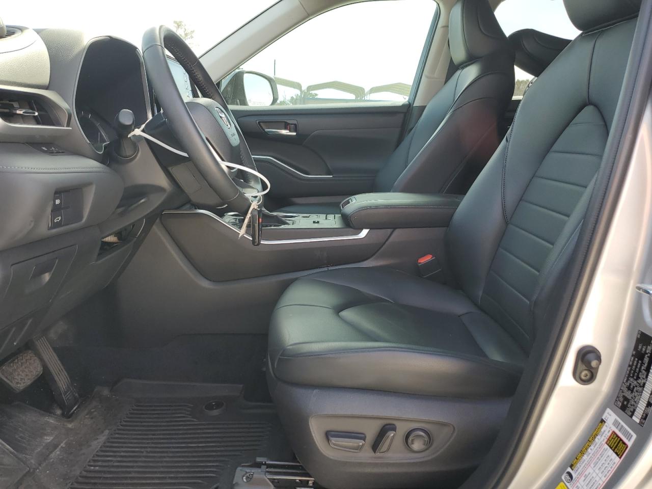 2022 Toyota Highlander - Image 7