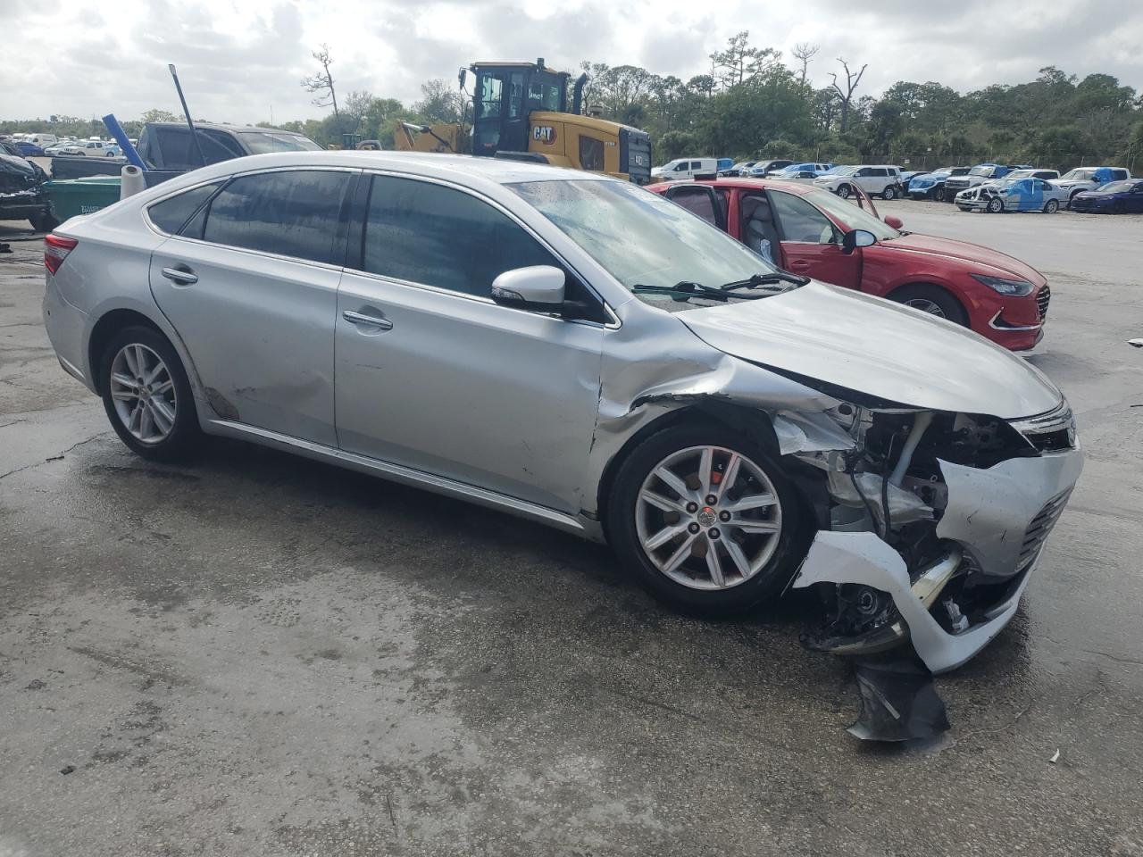 2013 Toyota Avalon - Image 4