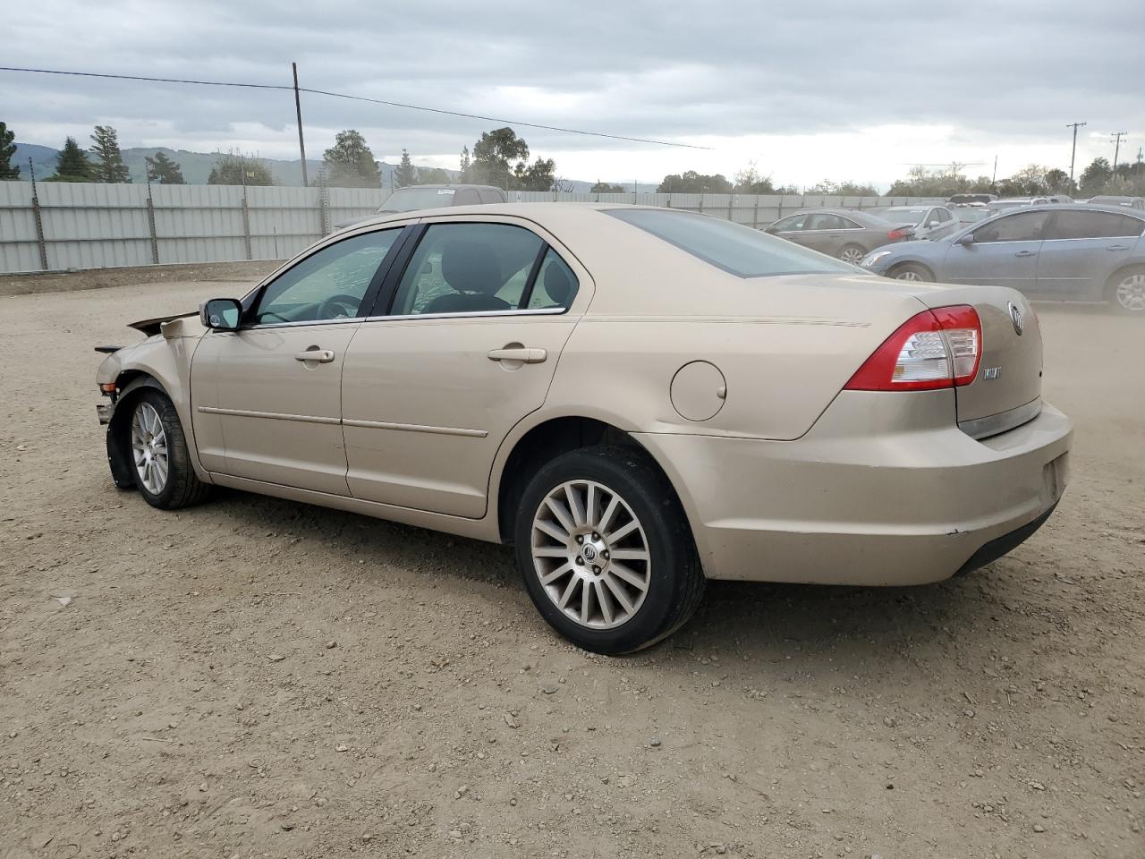 2006 Mercury Milan - Image 2