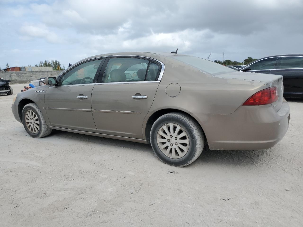 2006 Buick Lucerne - Image 2