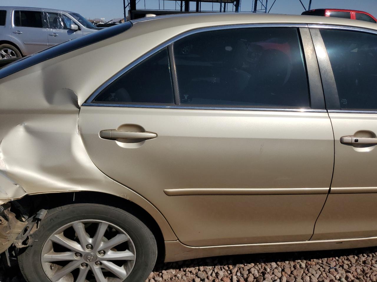 2010 Toyota Camry - Image 11