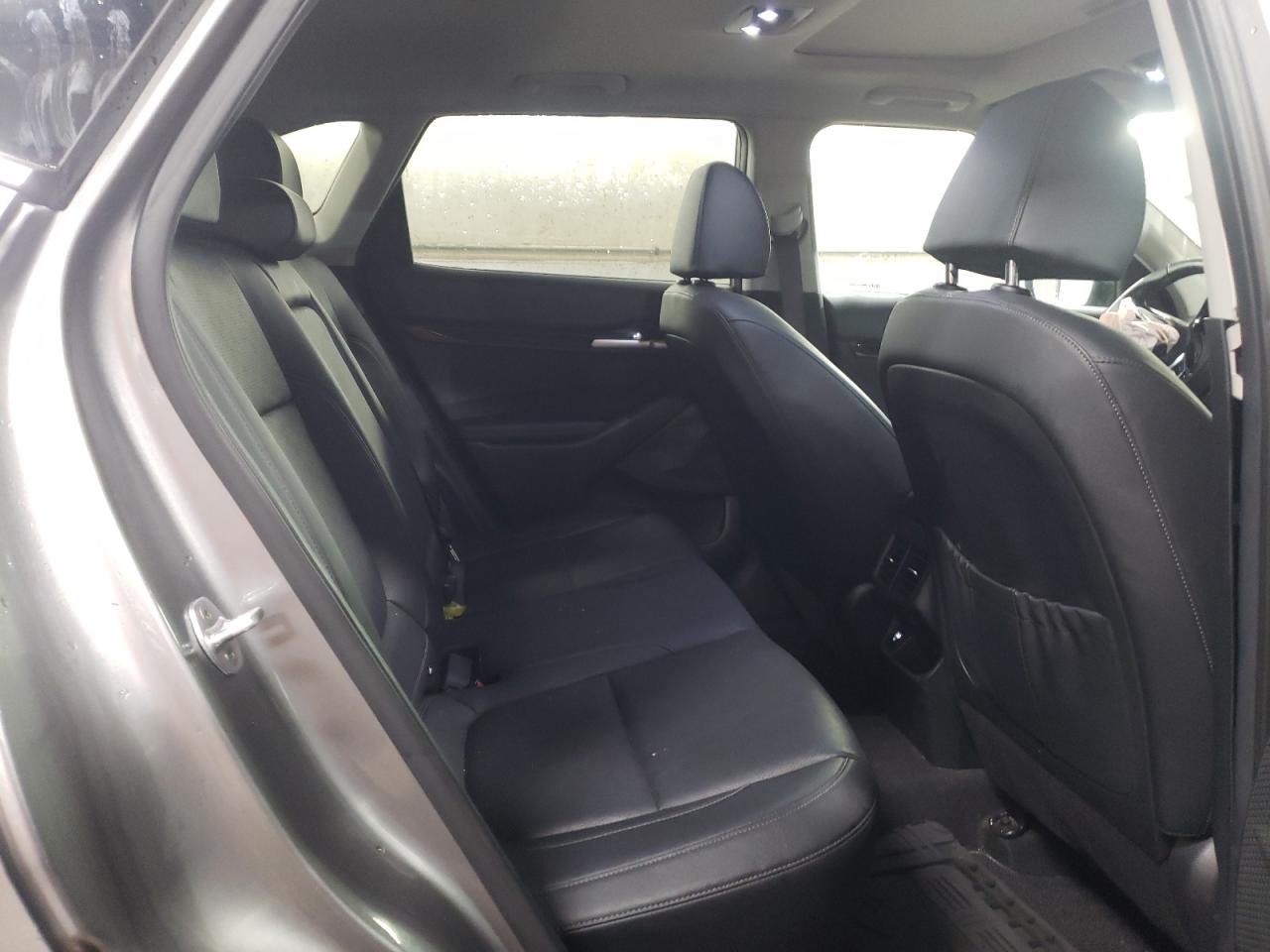 2021 Kia Seltos - Image 10