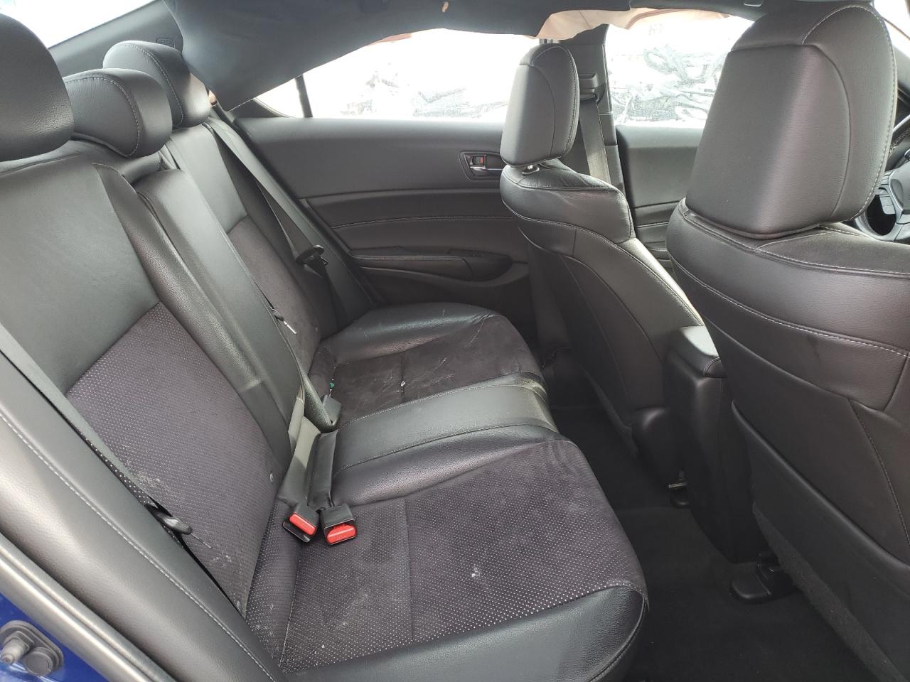 2016 Acura ILX - Image 10