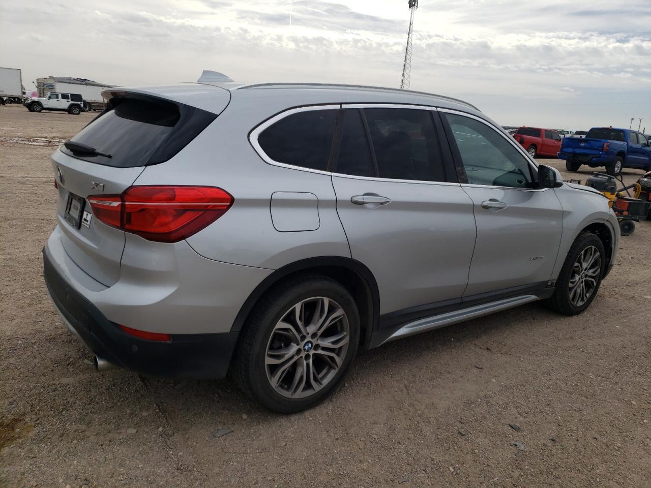 2017 BMW X1 - Image 3