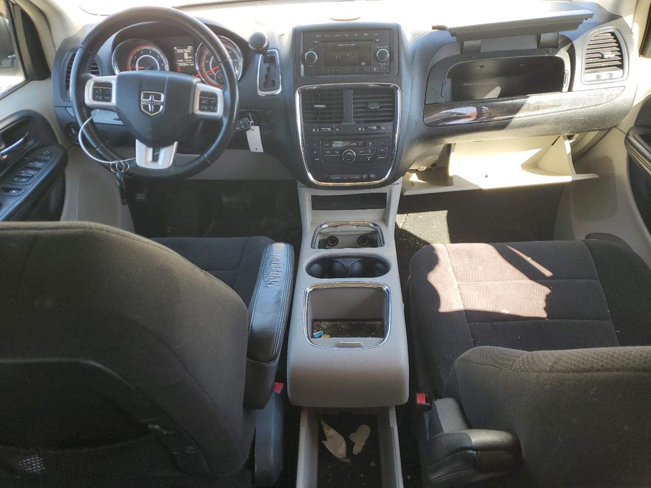 2013 Dodge Caravan - Image 8