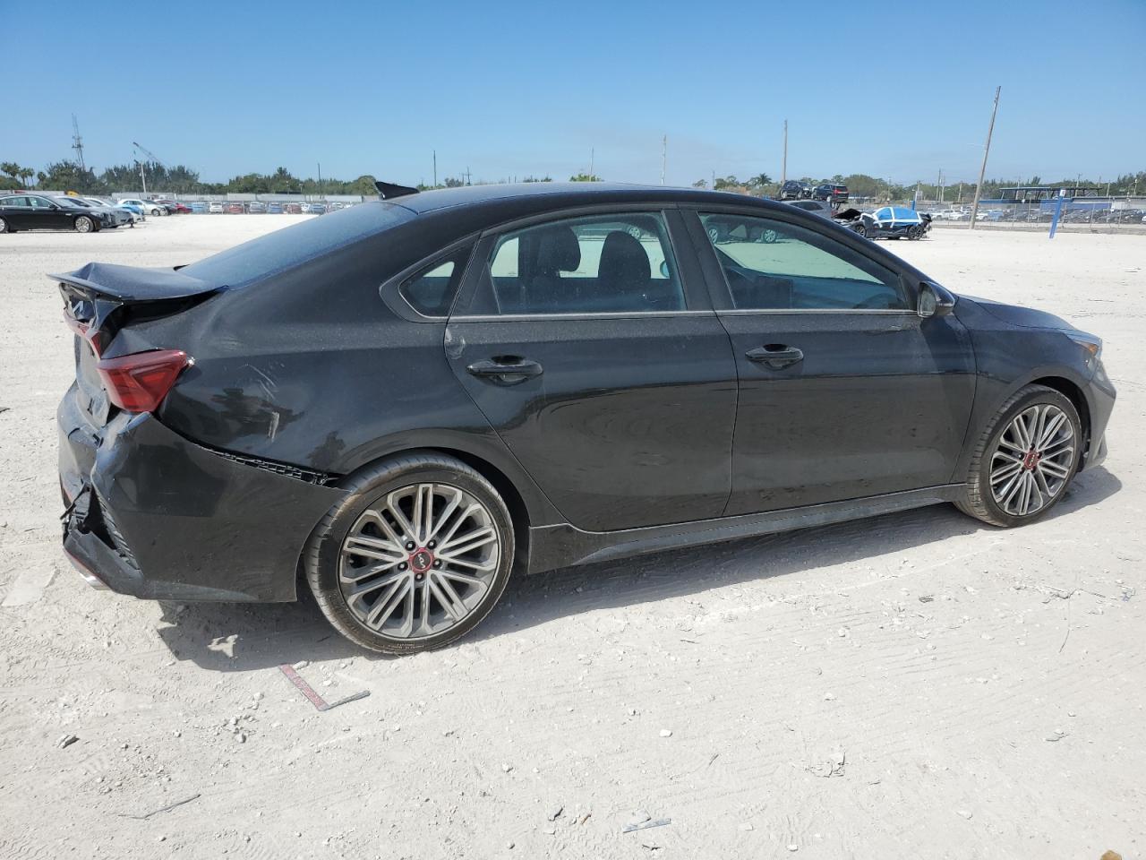 2022 Kia Forte - Image 3