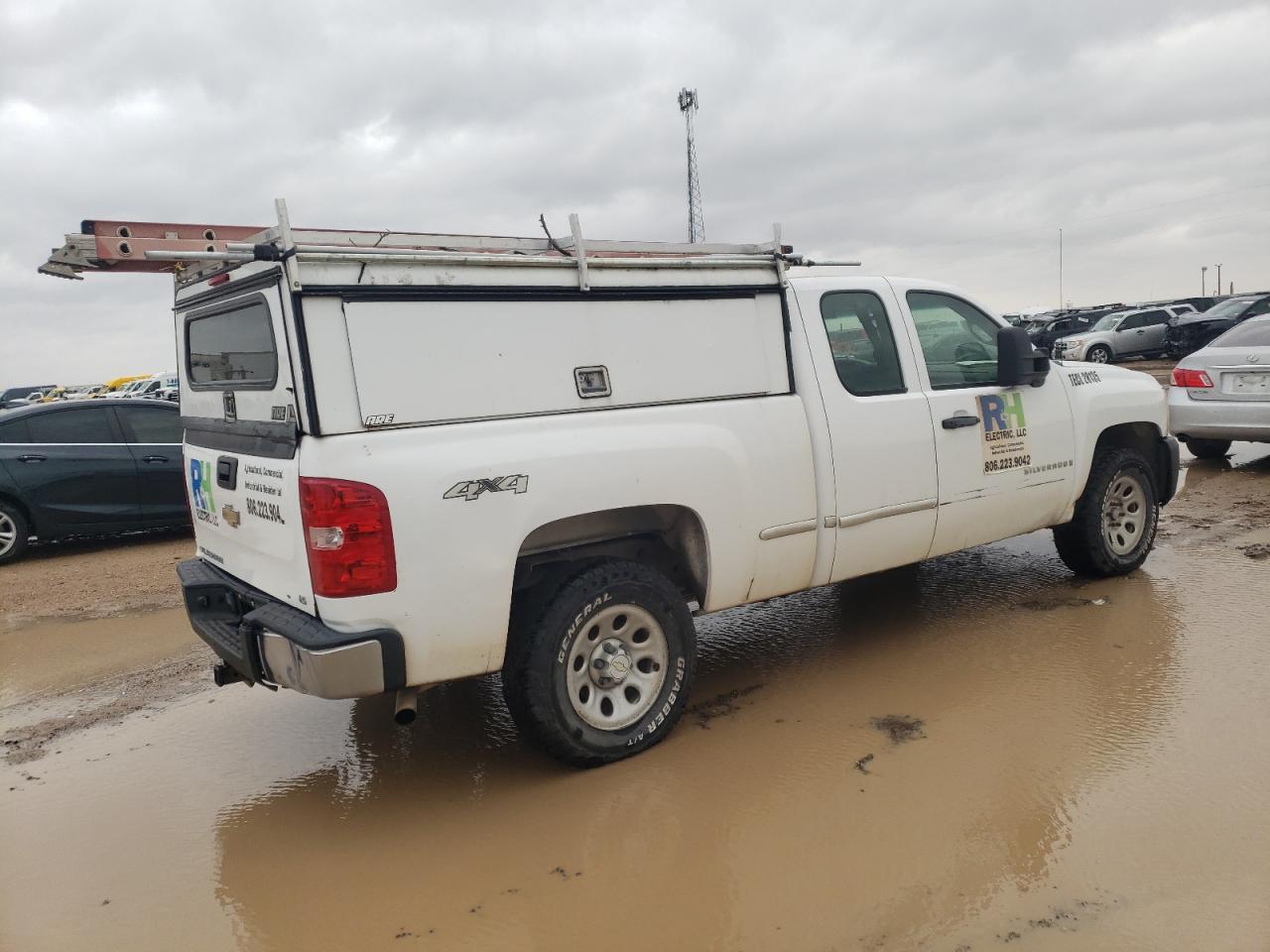 2008 Chevrolet Silverado - Image 3