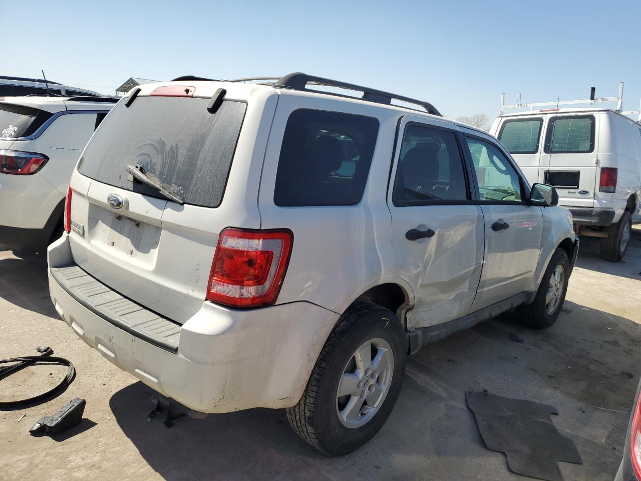2009 Ford Escape - Image 3