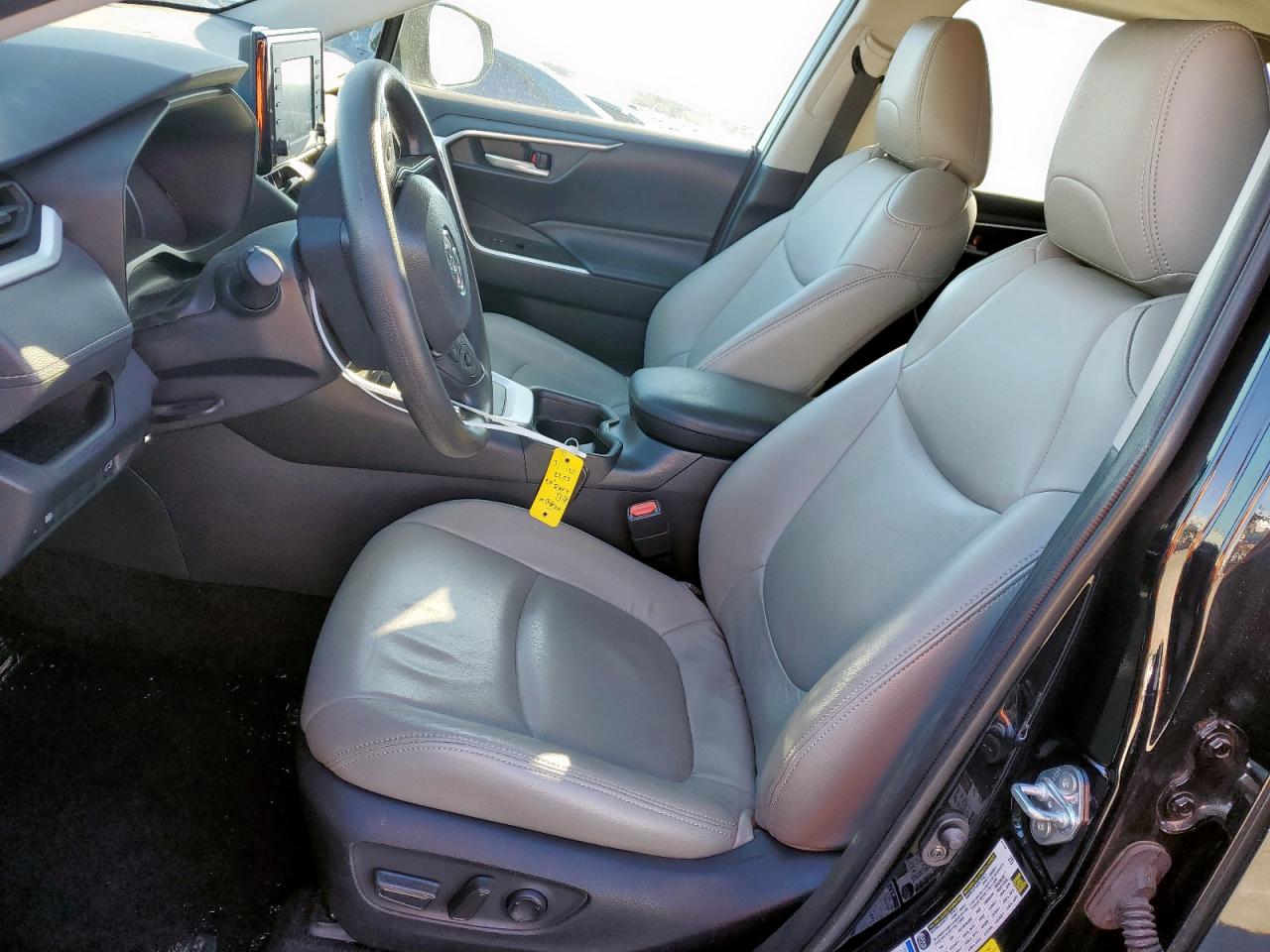 2020 Toyota Rav4 Xle VIN: 2T3RWRFV8LW082203 Lot: 47774735