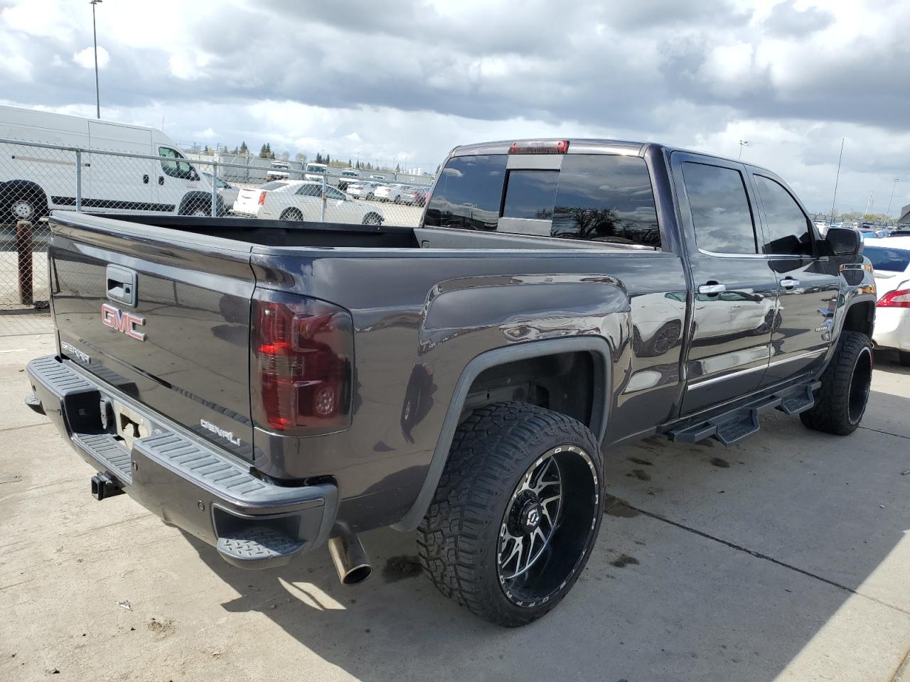 2014 GMC Sierra - Image 3