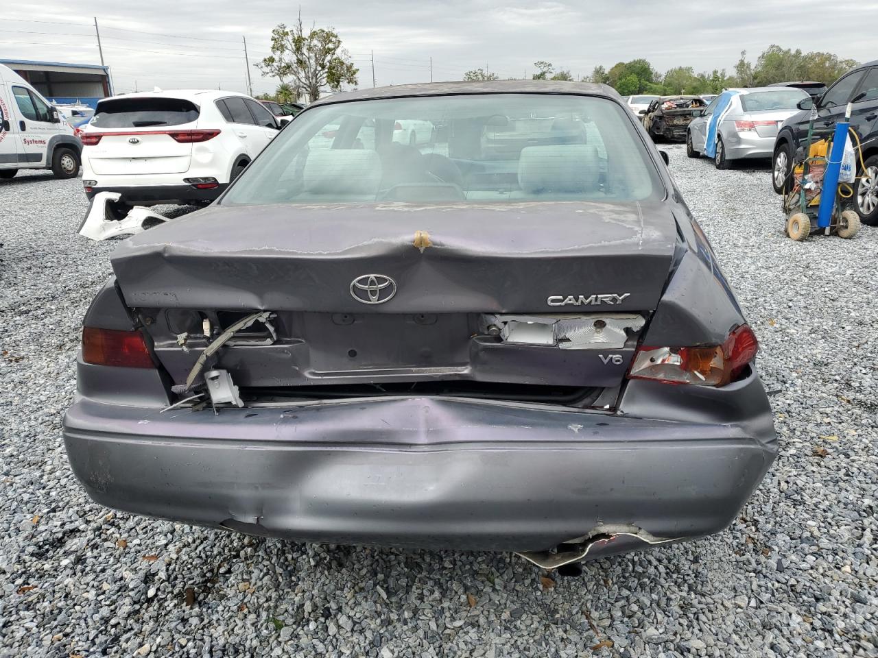 1998 Toyota Camry - Image 6