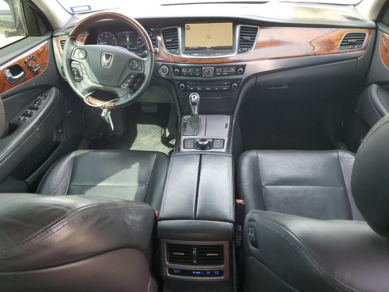 2016 Hyundai Equus - Image 8
