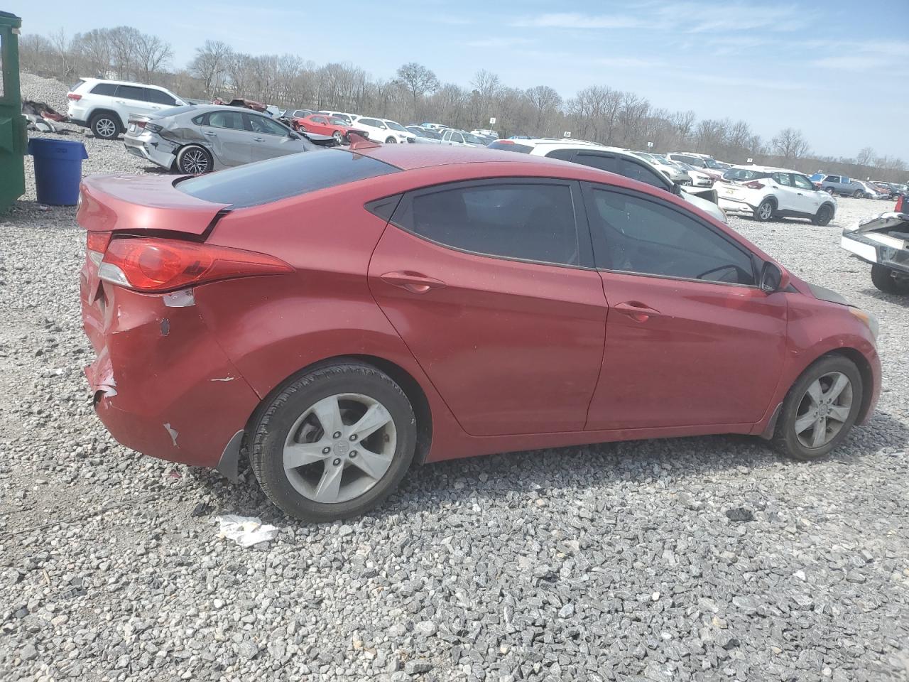 2013 Hyundai Elantra - Image 3
