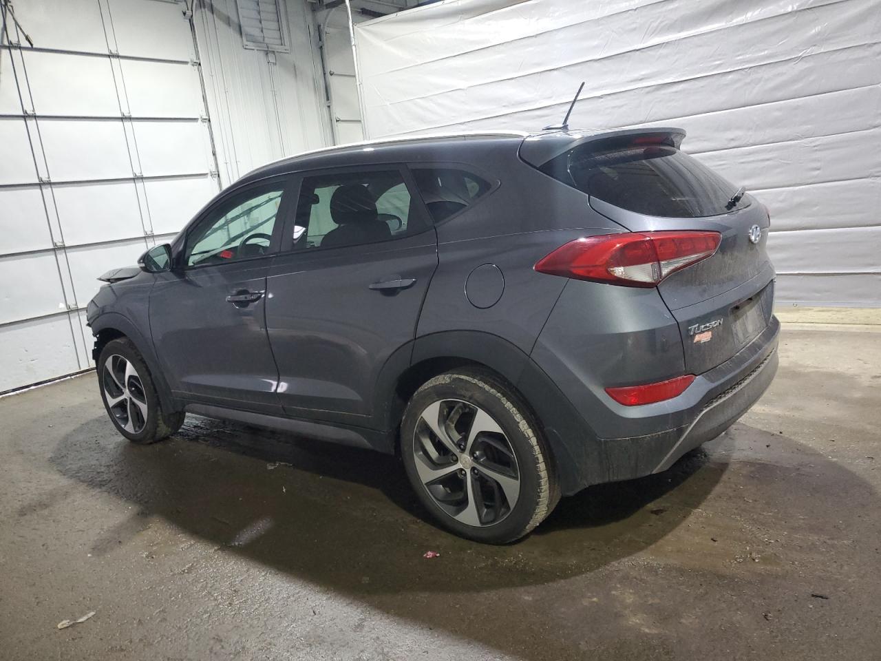 2016 Hyundai Tucson - Image 2