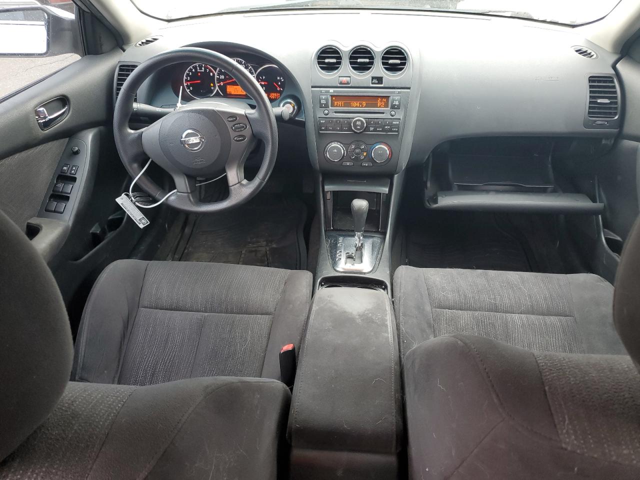 2010 Nissan Altima - Image 8