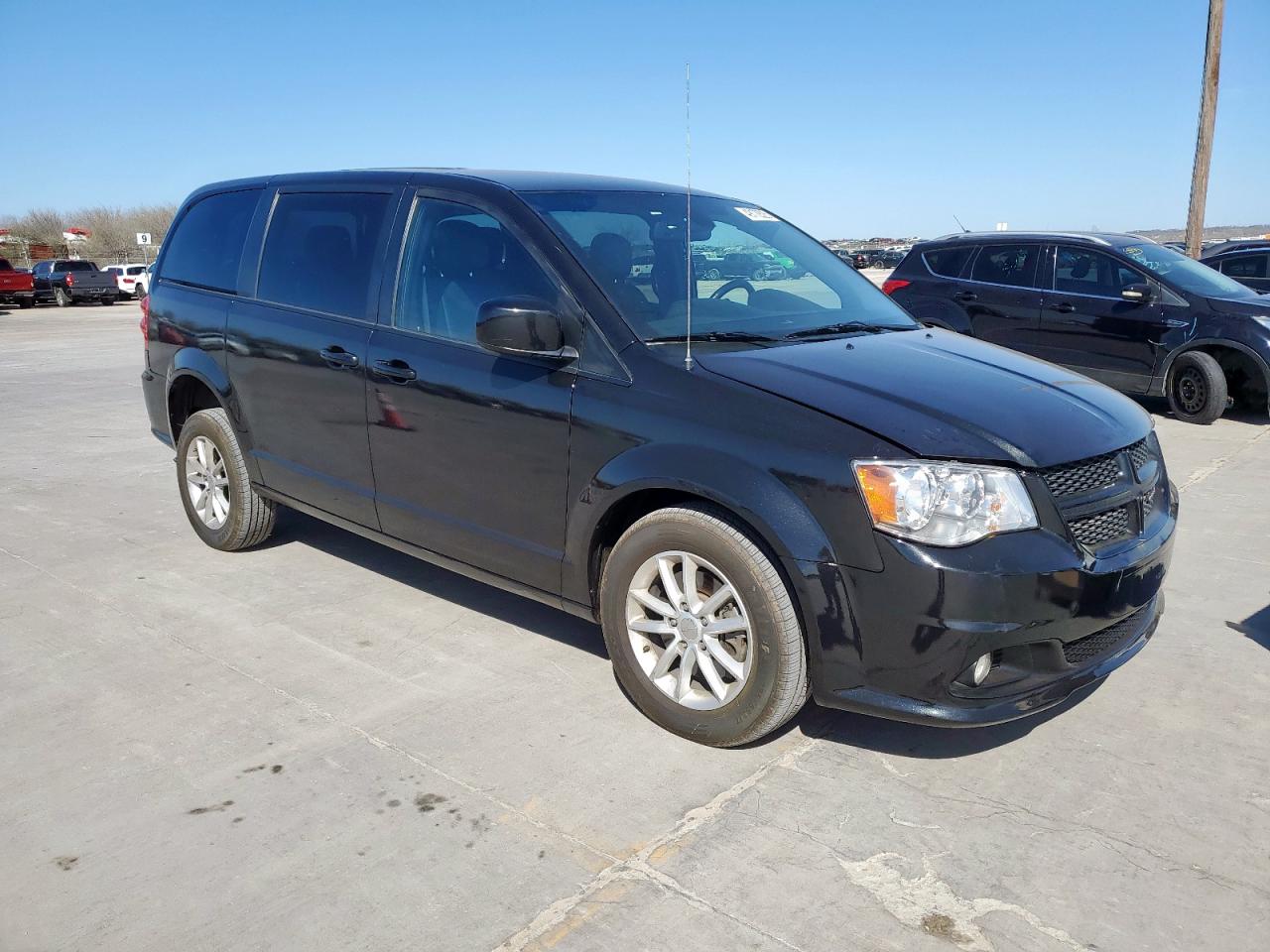 2020 Dodge Caravan - Image 4