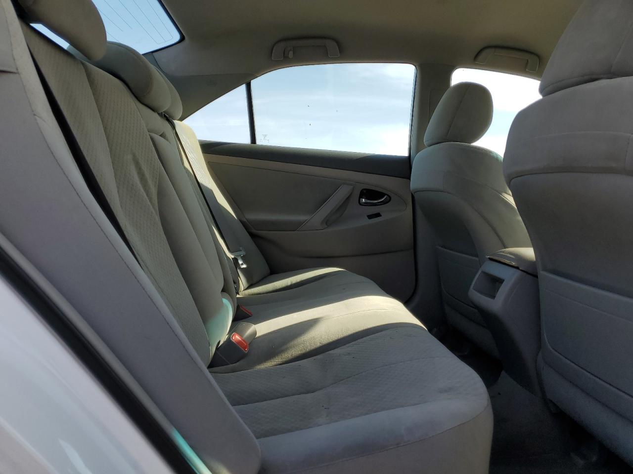 2009 Toyota Camry - Image 10