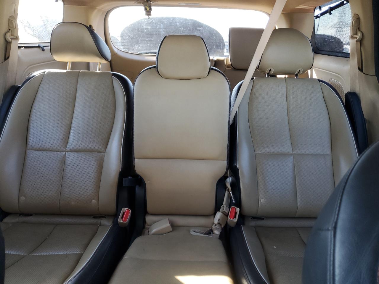 kndmc5c18f6025065 KNDMC5C18F6025065 2015 Kia Sedona Ex