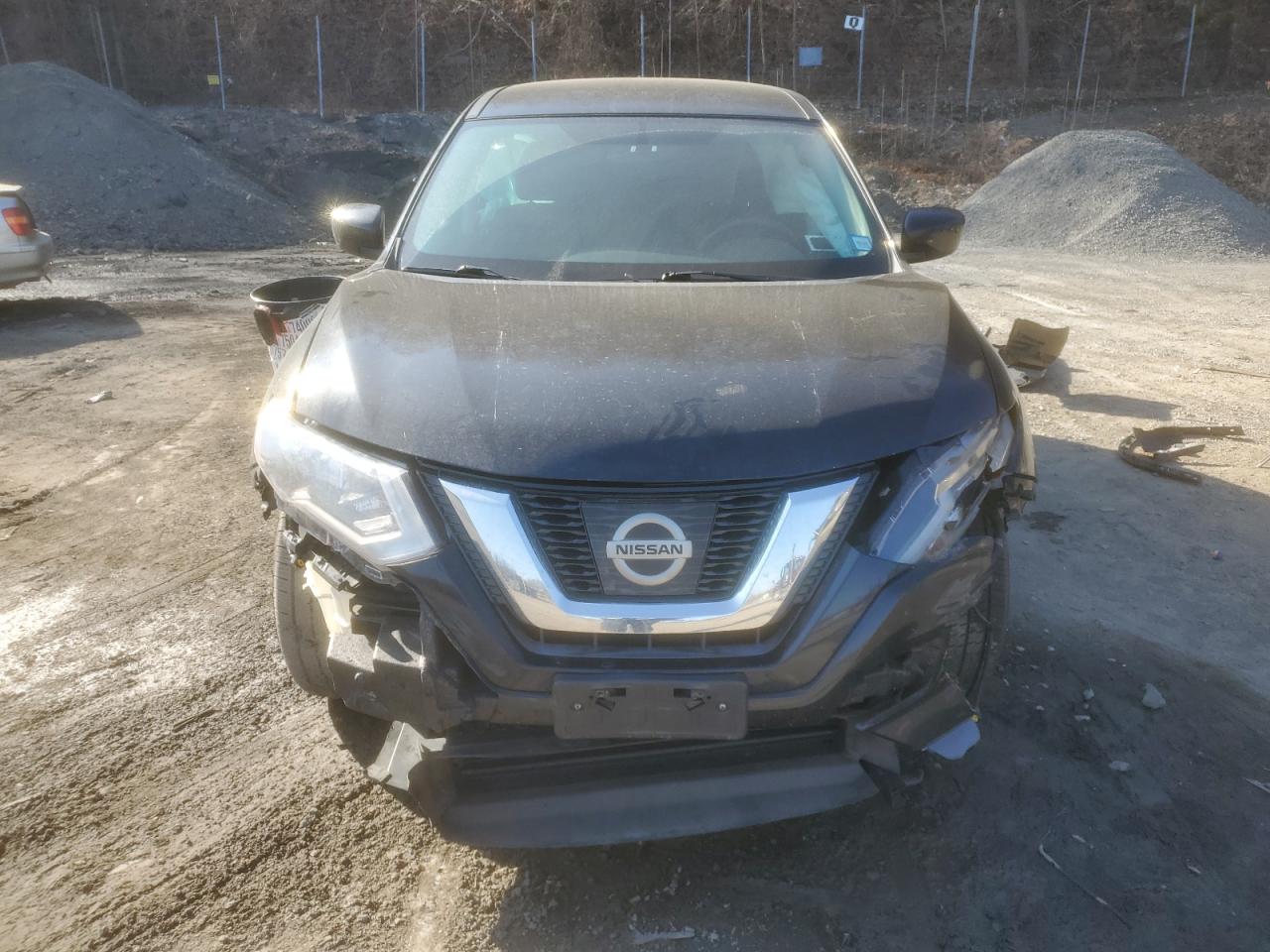 2017 Nissan Rogue - Image 5