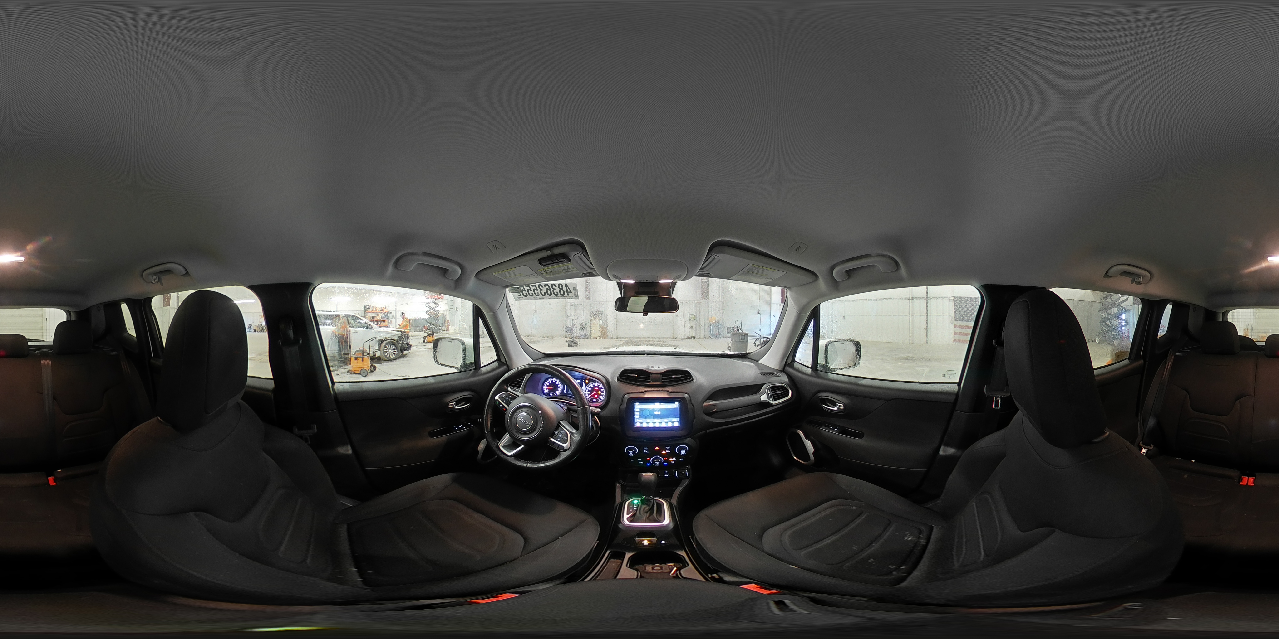 2018 Jeep Renegade - Image 13