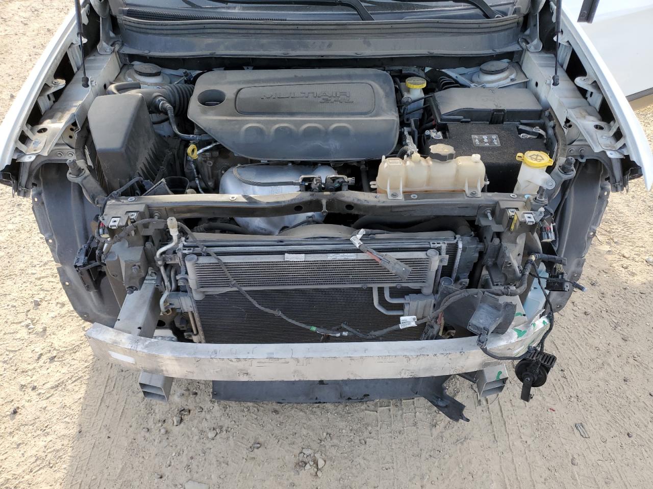 2019 Jeep Grand Cherokee - Image 12