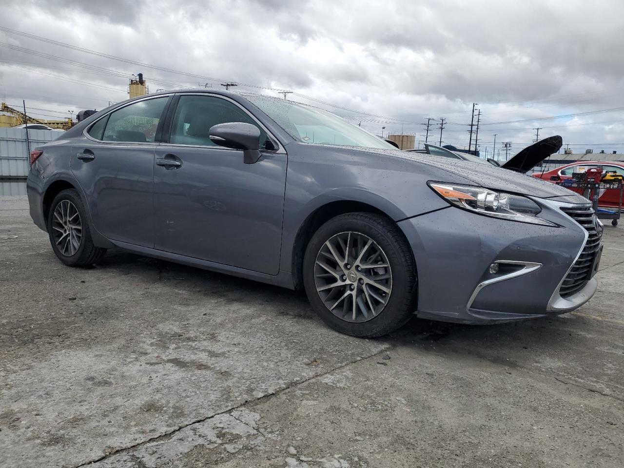 2017 Lexus ES - Image 4
