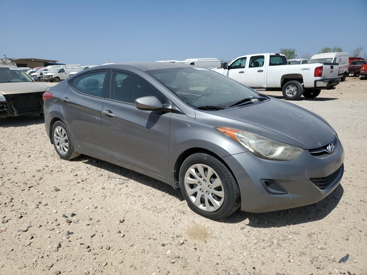 2013 Hyundai Elantra - Image 4